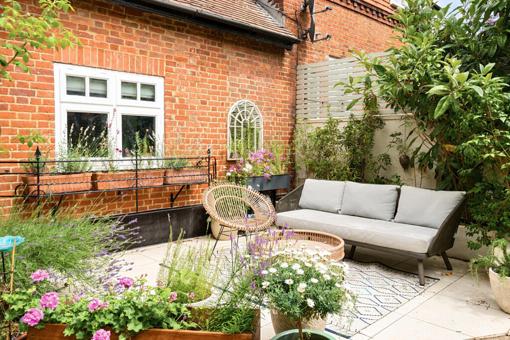 1315629-13-685d3a...