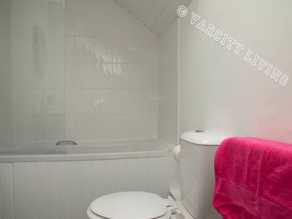 48Caellepa_bathroom1.jpg