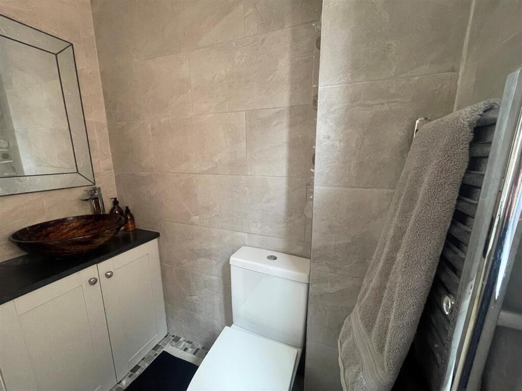 Ensuite.jpg