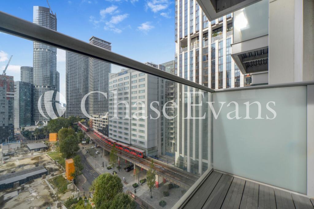 West Tower, Pan Peni