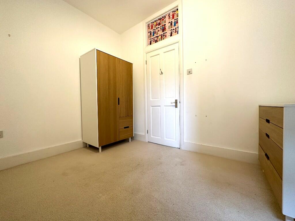 Bedroom 2, view 2