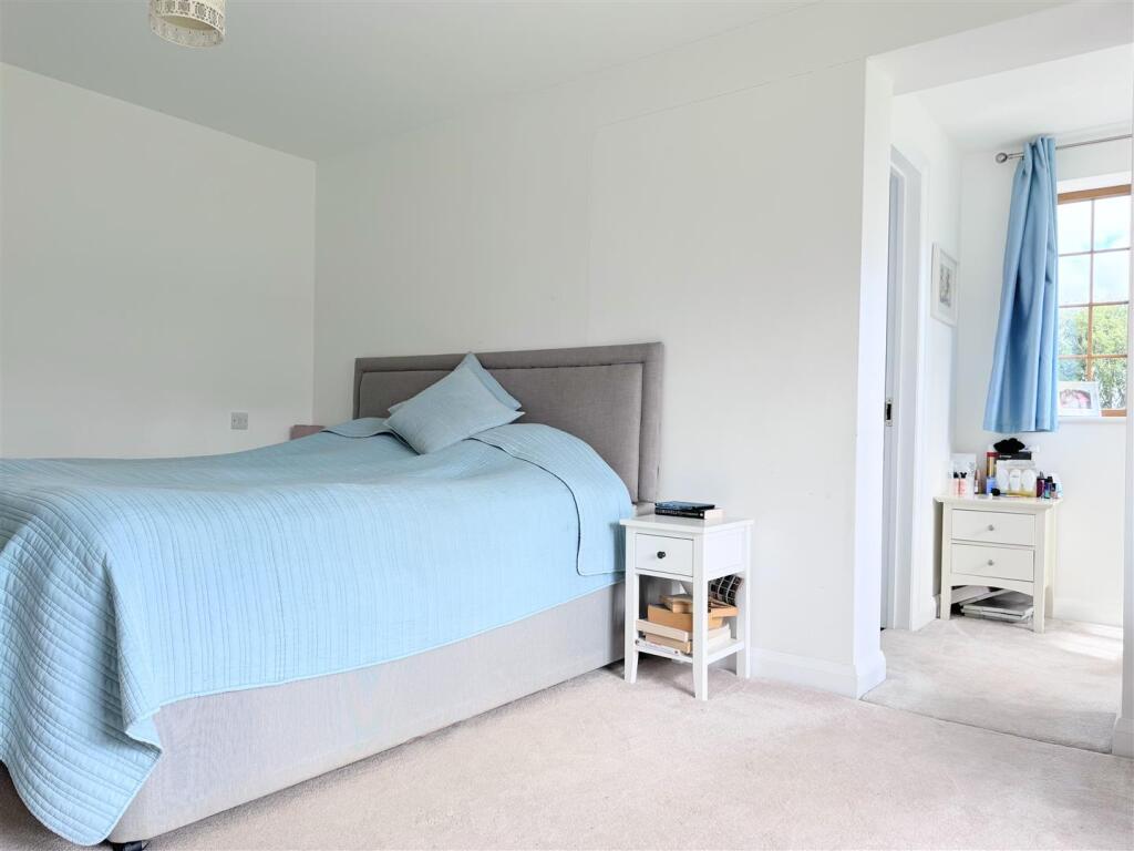 MASTER BEDROOM.jpeg