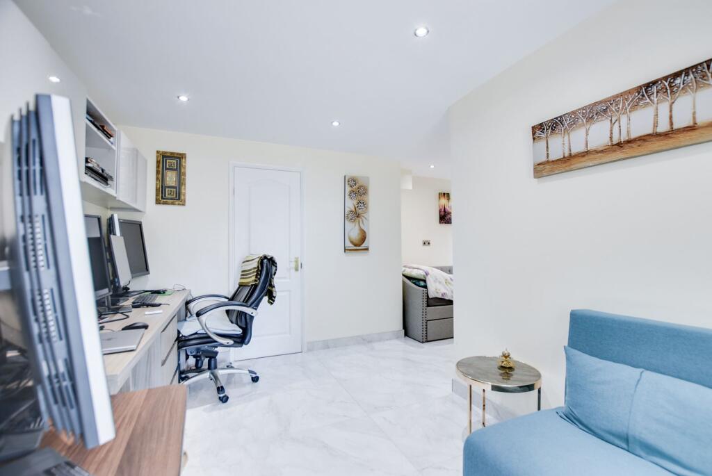 Ground Floor Sixth Bedroom/Family Room