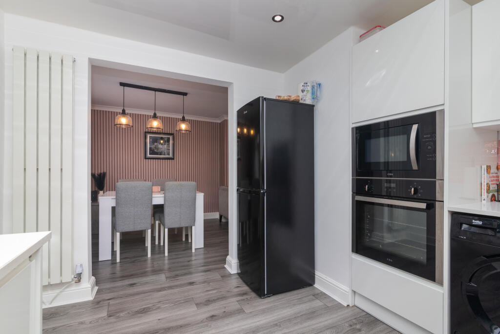 17 Rotherwood Avenue, Paisley, PA2 0LQ 2L-24