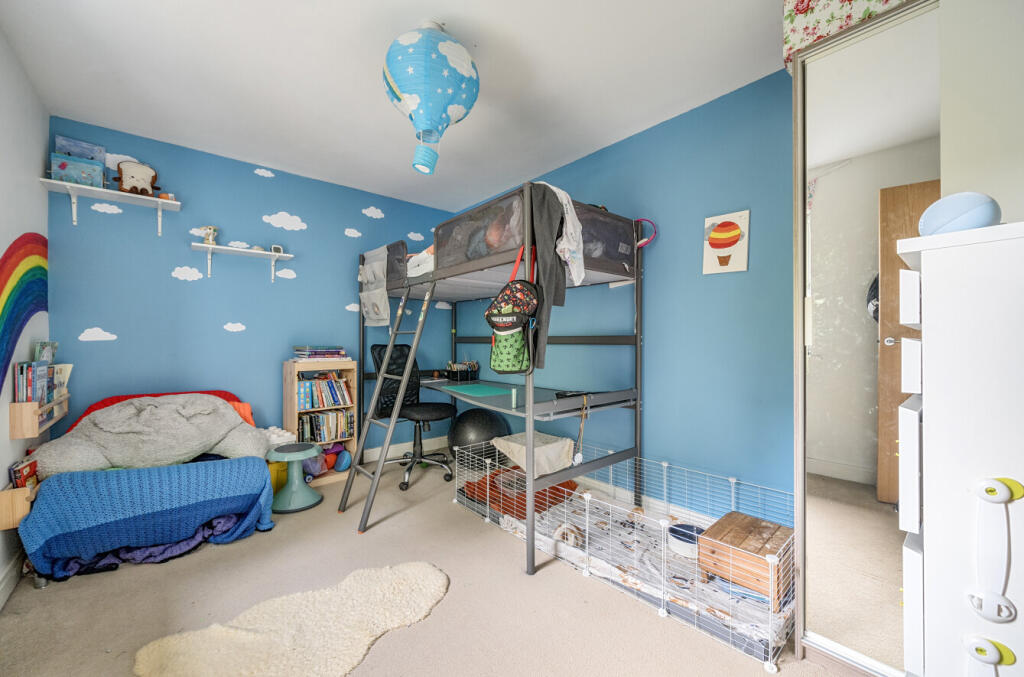 1361895-4-68de989...