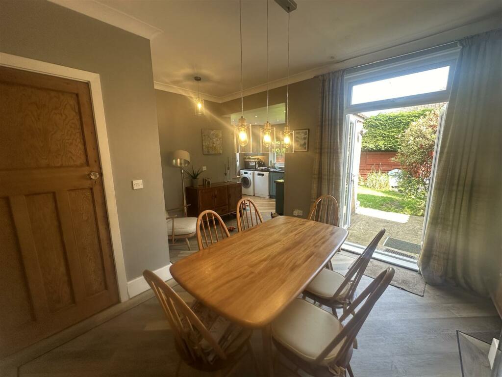 Dining/Sitting Room