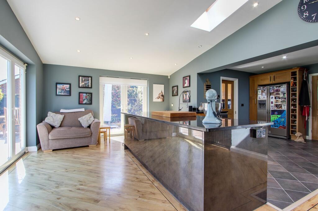 Open Plan Kitchen/Diner/Family Room