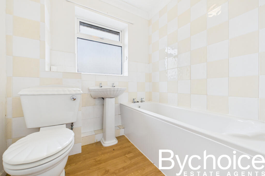 CAM05454G0-PR0064-STILL008