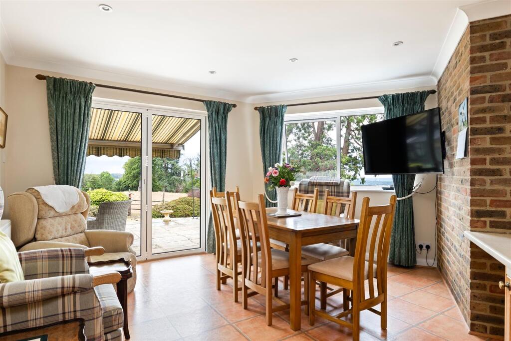 Maybury Farm, Breakfast Room