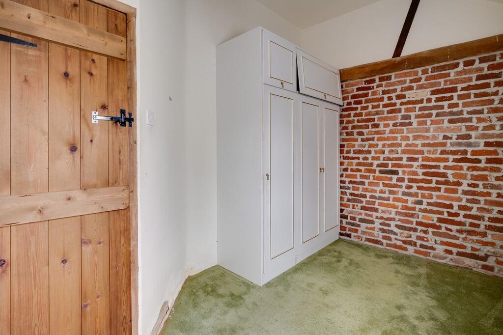 Barnfield House-1...