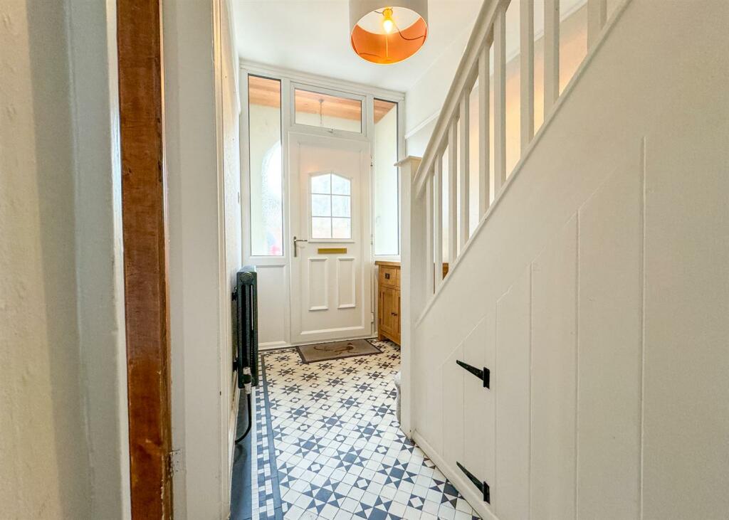 ENTRANCE HALL