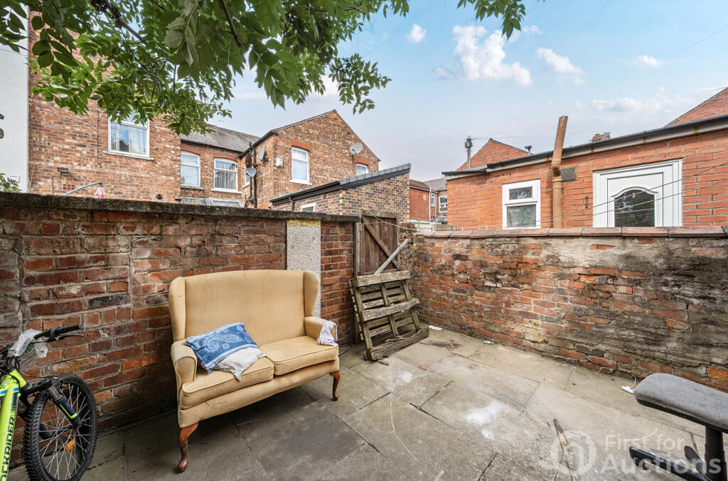 eaeb12f8-96d7-400...