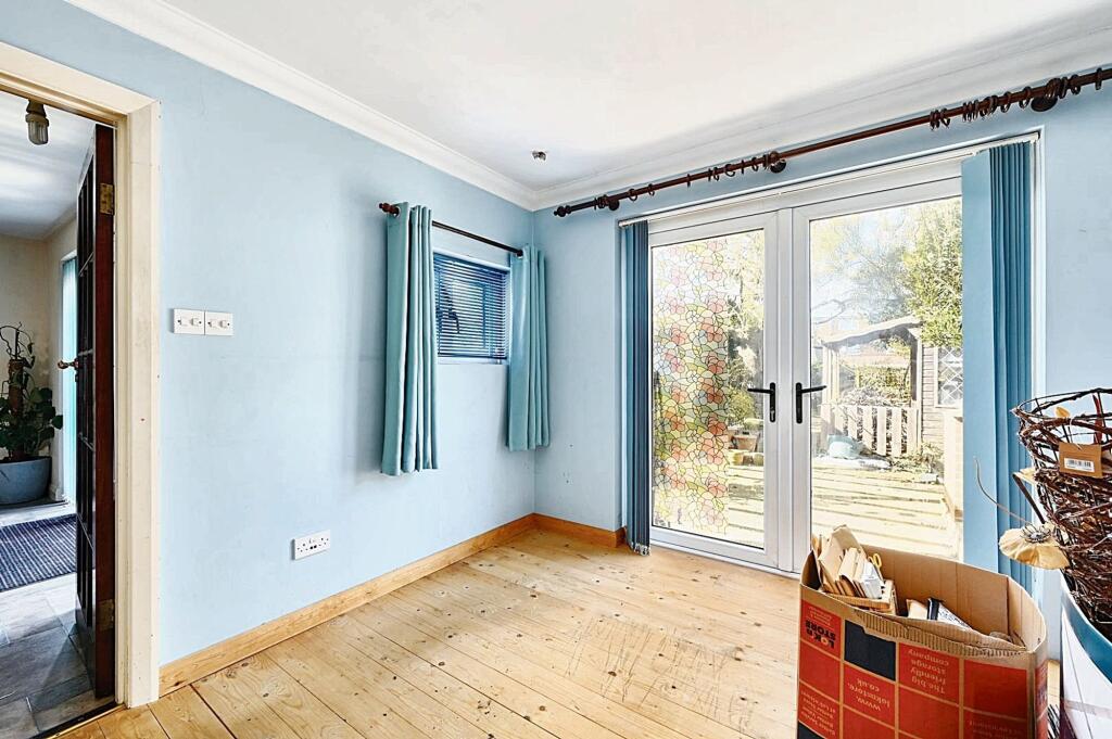 Ground floor En-Suite Bedroom (4)/study