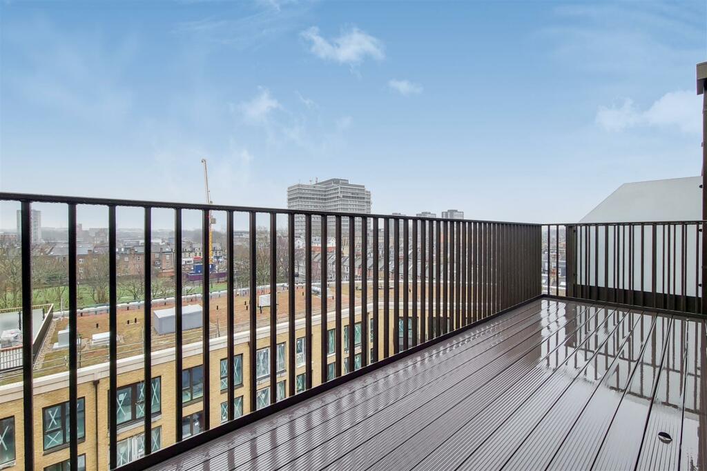 6_Balcony-0.jpg