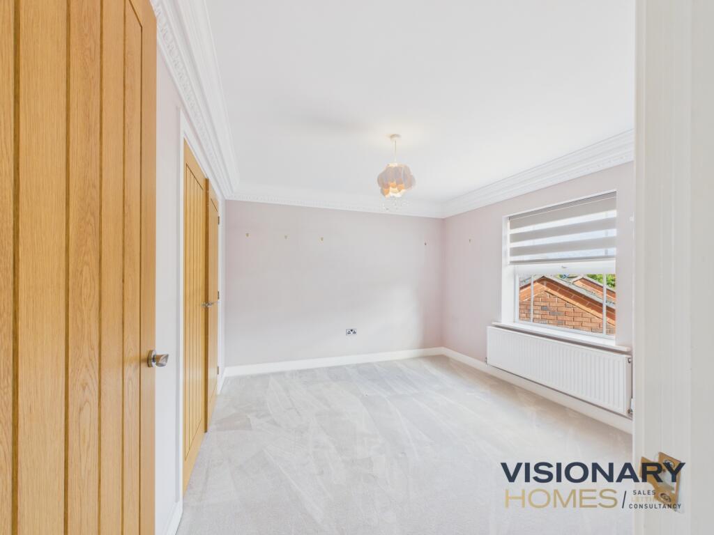 CAM03522G0-PR0217-STILL012