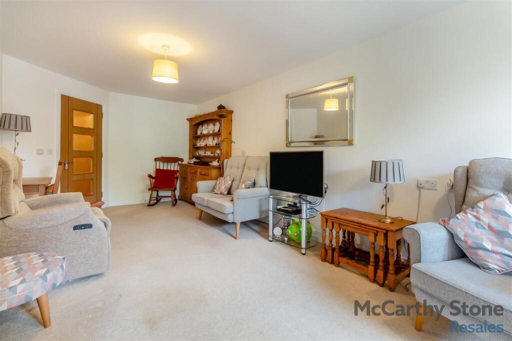 8659806-interior06.jpg