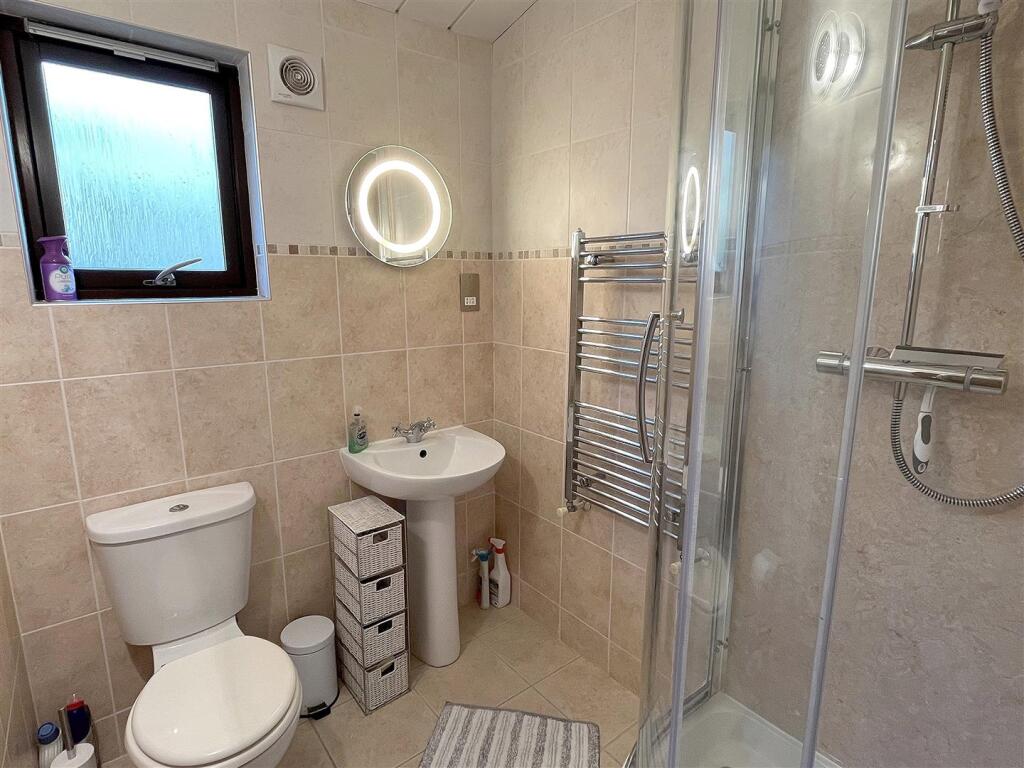 Ensuite Shower Room.jpg