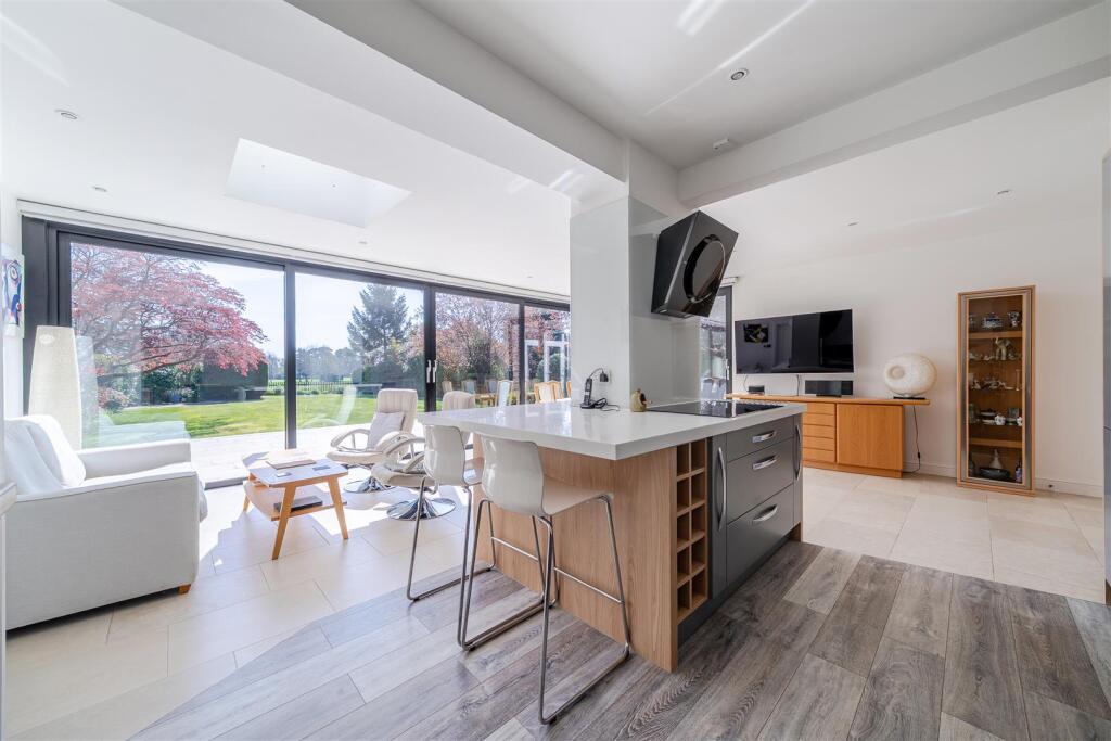 Kitchen/Diner/Family Room