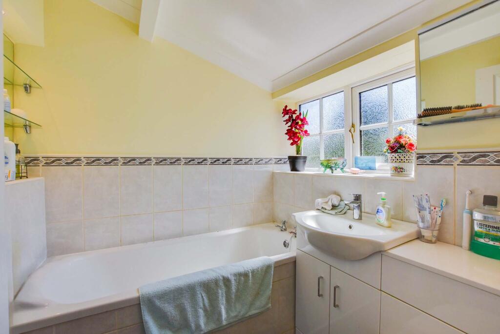 En-Suite Bathroom