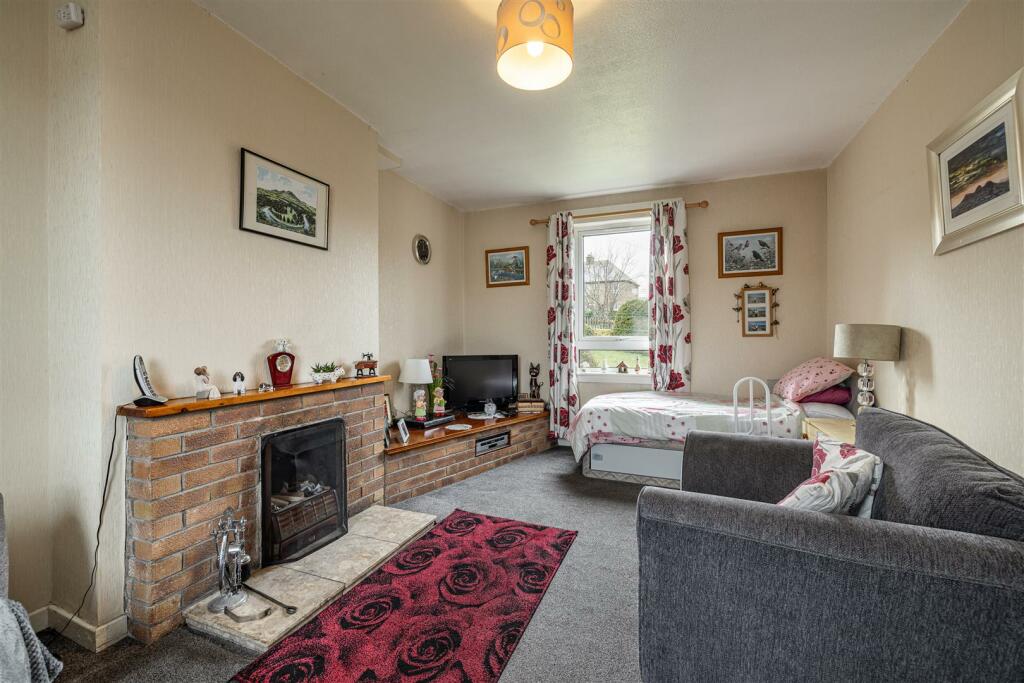 24 Roxburghe Place Newtown 06.JPG