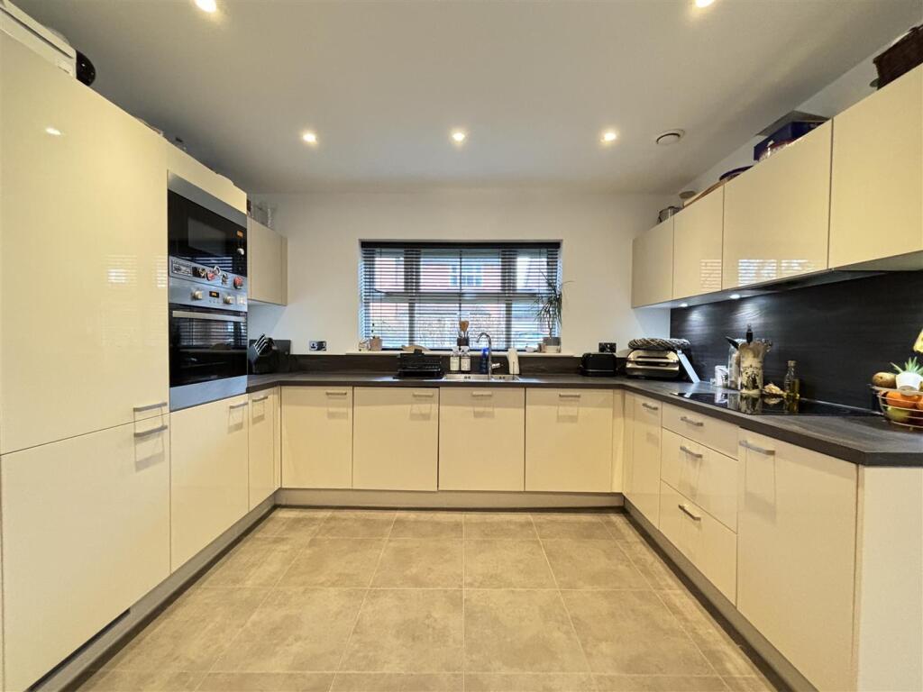 Highwood Kitchen.jpg