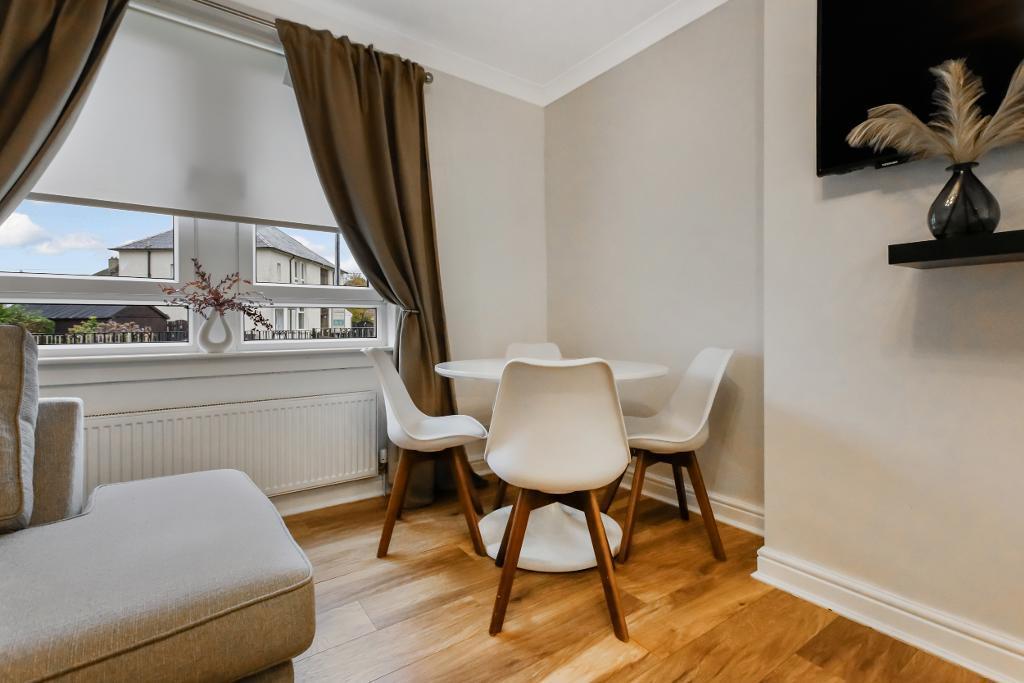 Lounge/ Dining Area