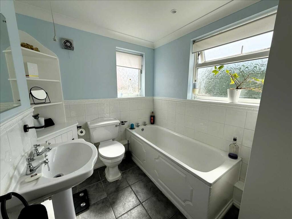 Bathroom/Shower Room