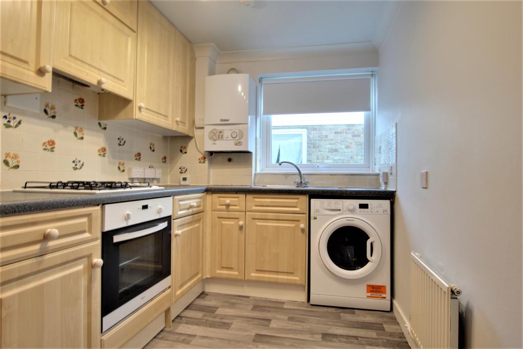 3.KITCHEN.jpg