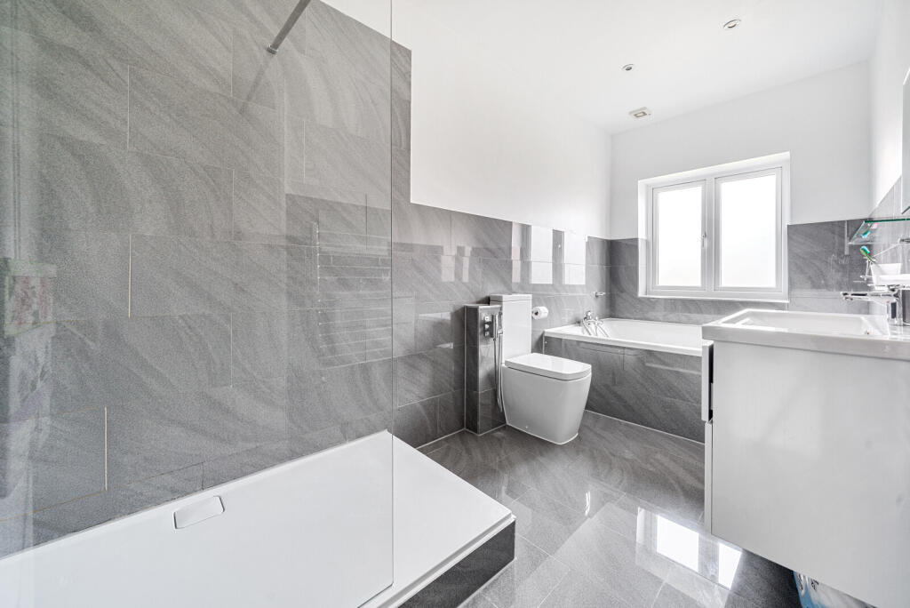 1293791-31-682b52...