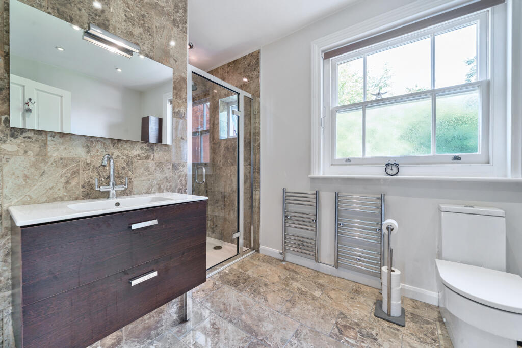 Ensuite Bathroom