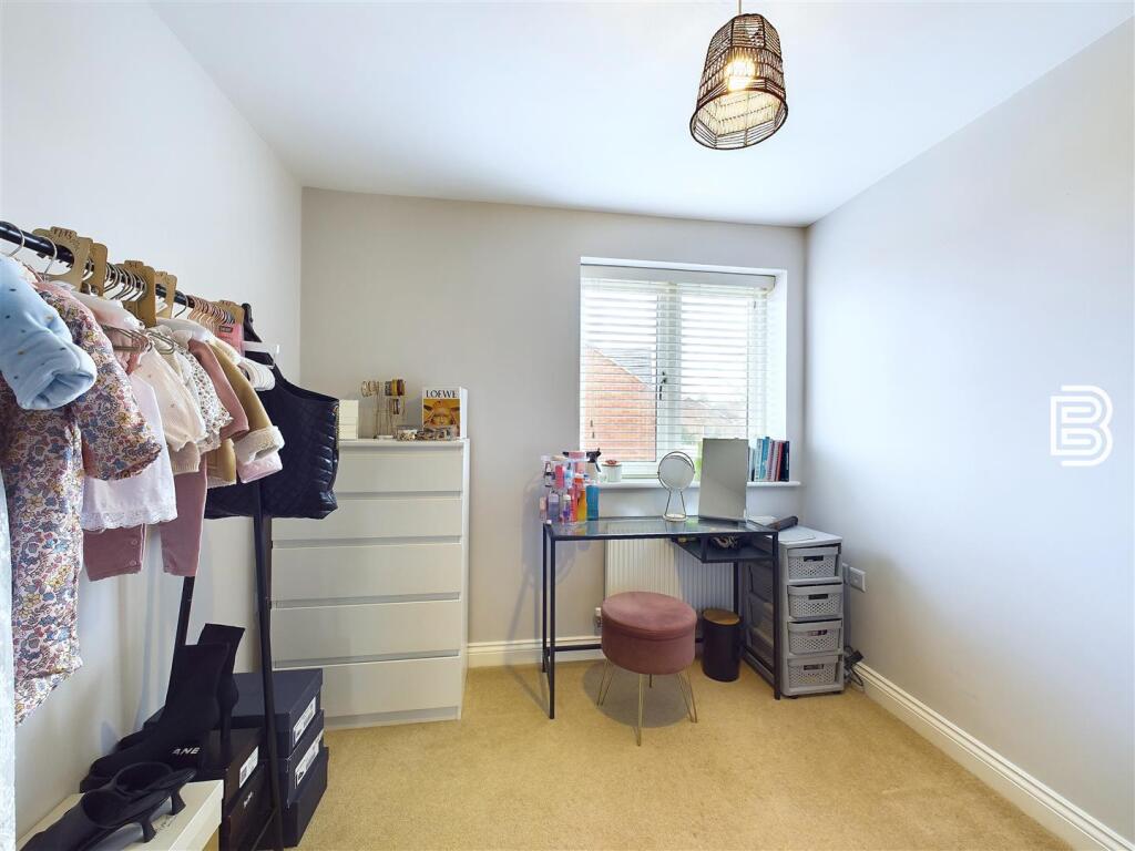 Bedroom 4.jpg
