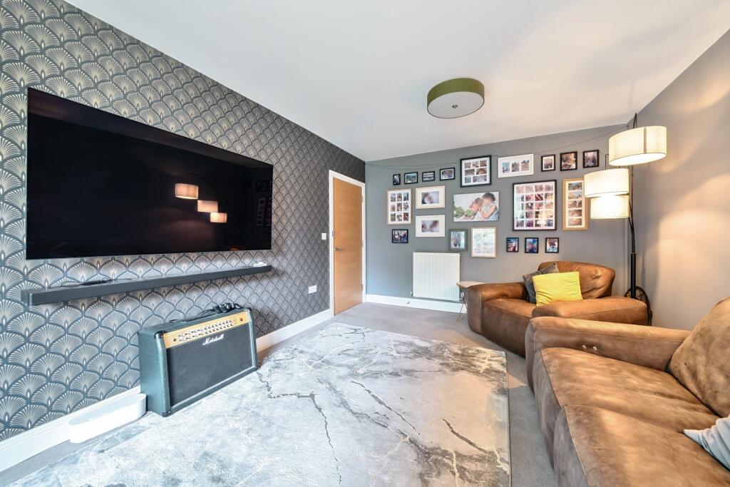 1297268-10-683855...