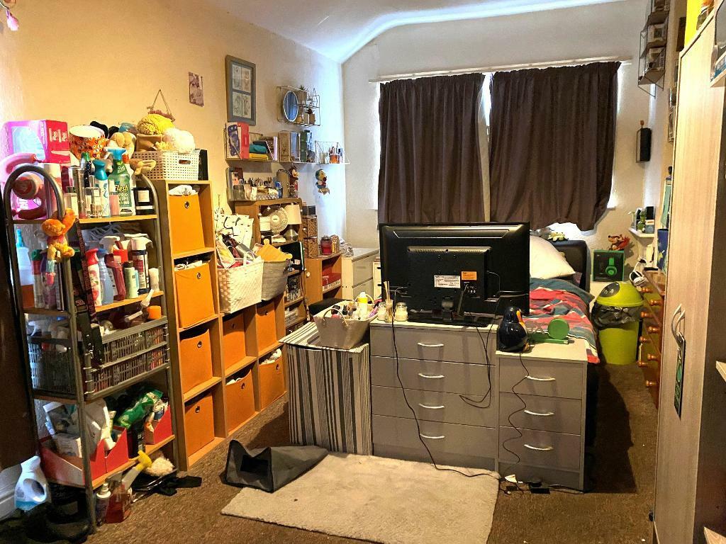 Flat 3 Bedroom One
