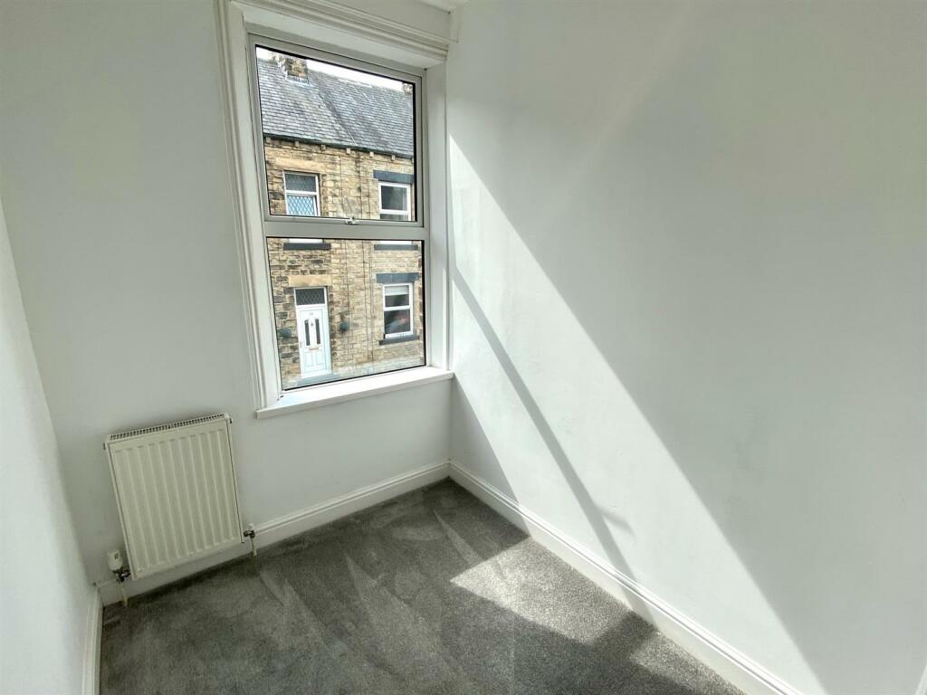 hirst street 15 bed 2.jpg