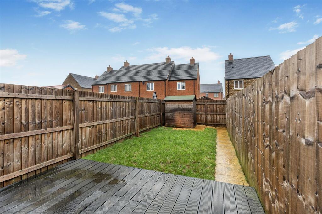 6 Hana Close, Adderbury-12.jpg