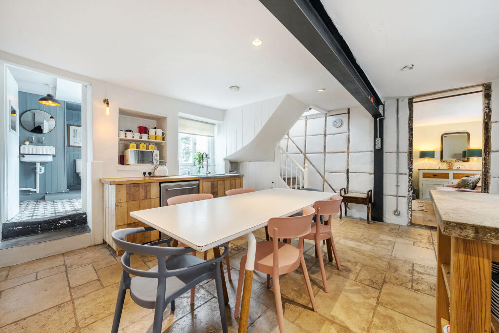 1362100-3-68e64bc3c8536