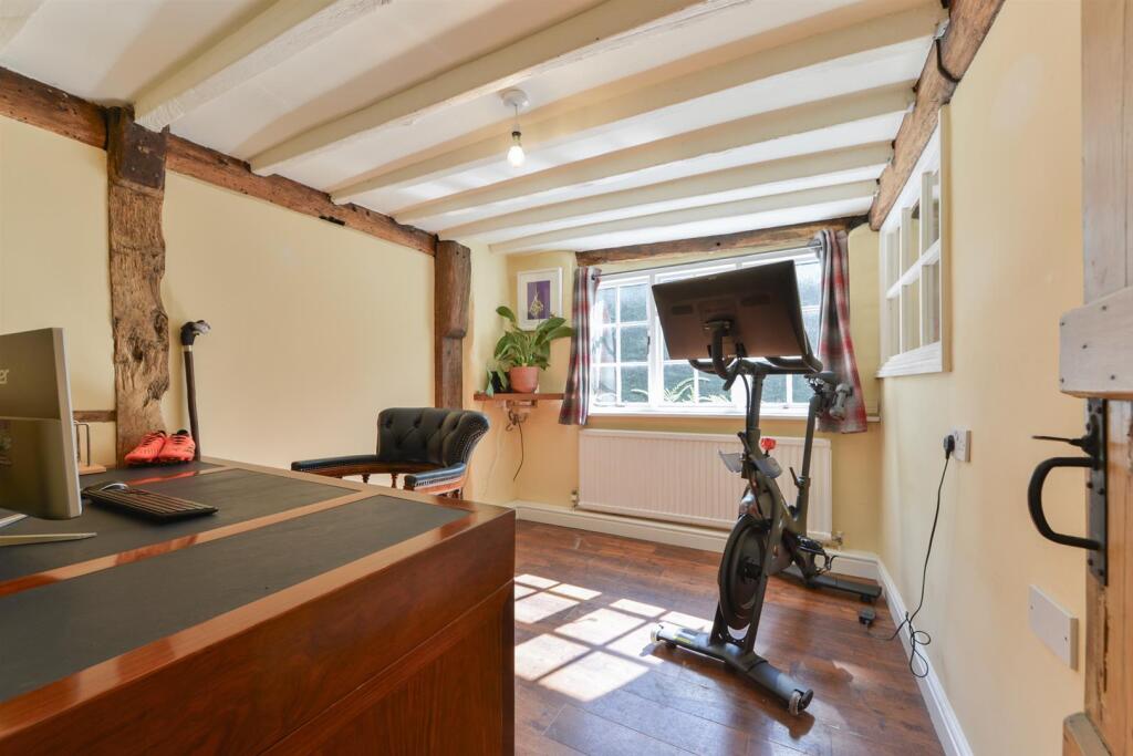 Tatt Cottage7.jpg