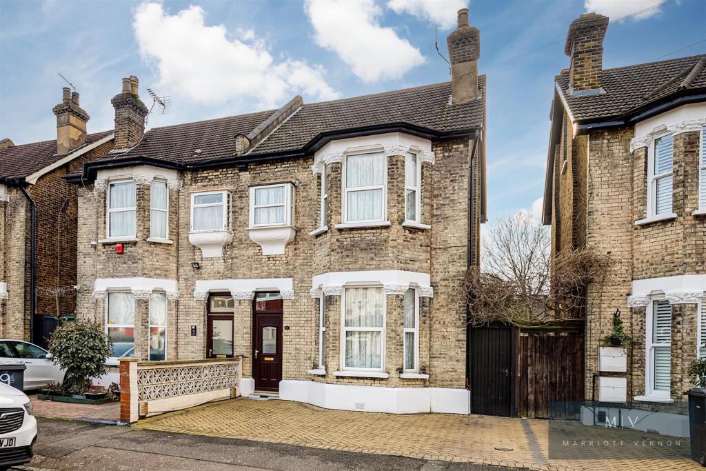 Carew Road 11 MV-15.jpg