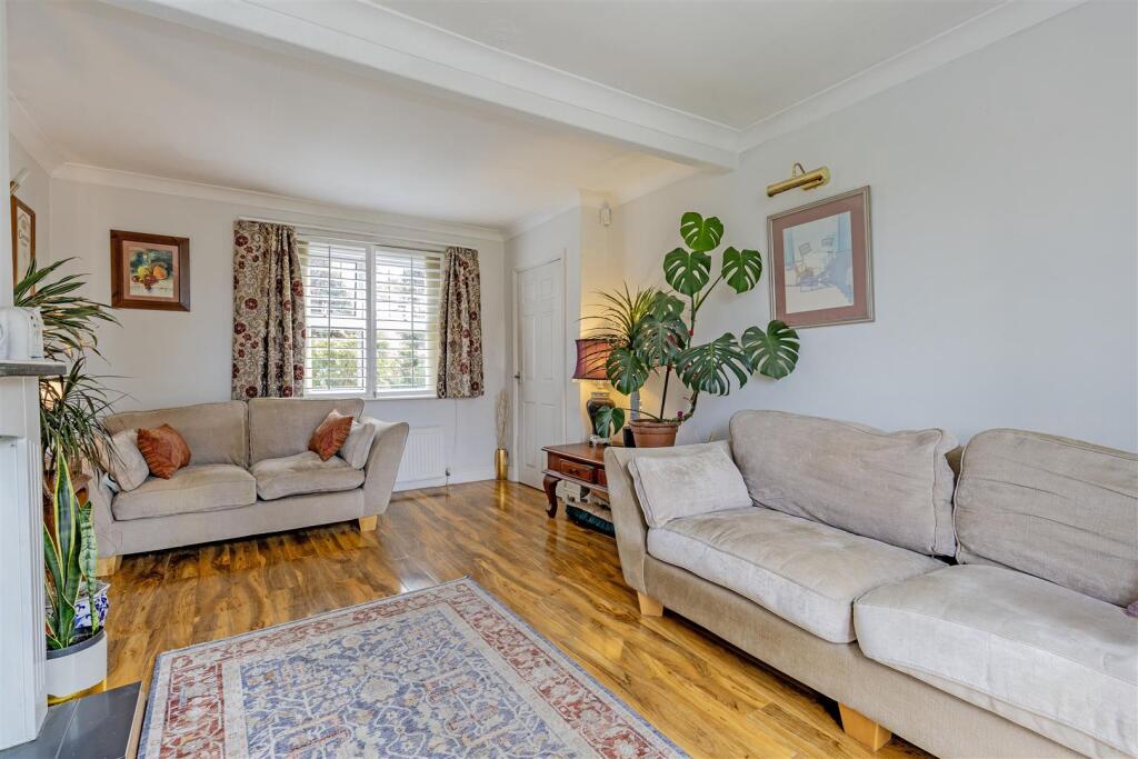 Reception Room-2.jpg