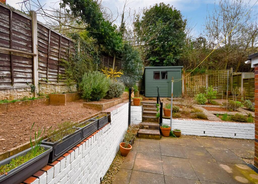 10 Battlefield Lane-External (4).jpg