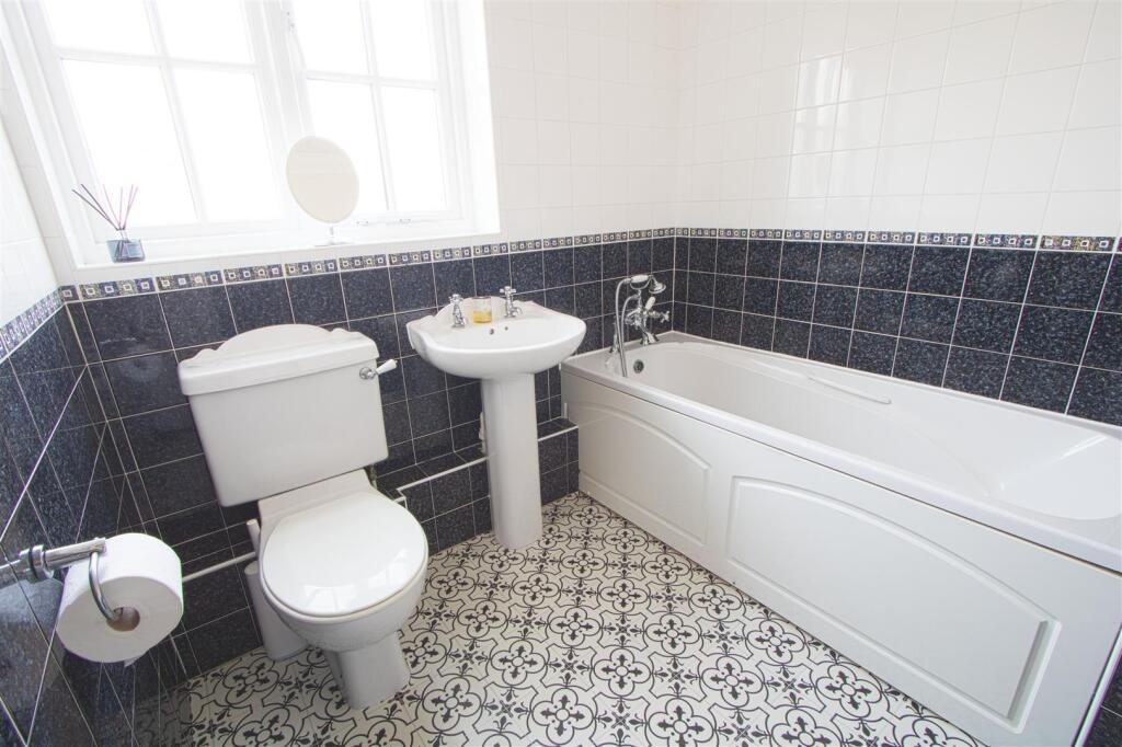 FAMILY BATHROOM.jpg