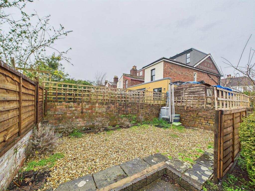 14 - Victorian terraced house.jpg