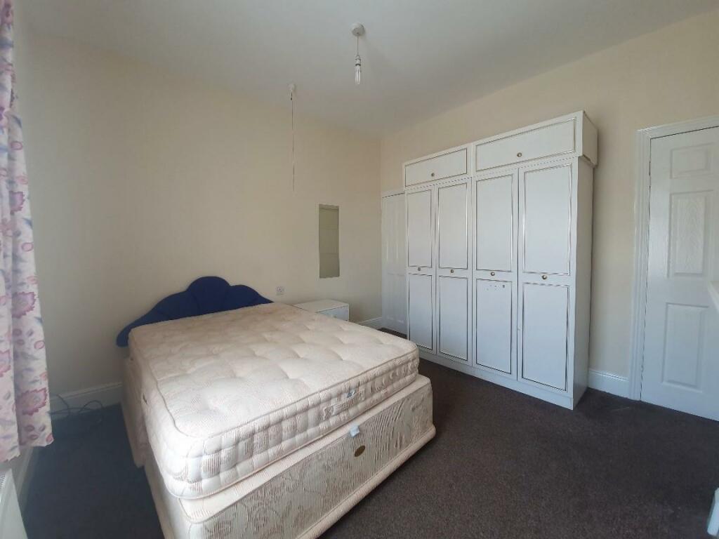 Front Bedroom .jpg