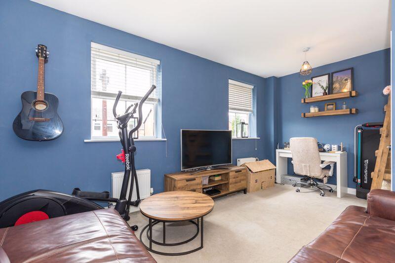 Lounge / Bedroom 