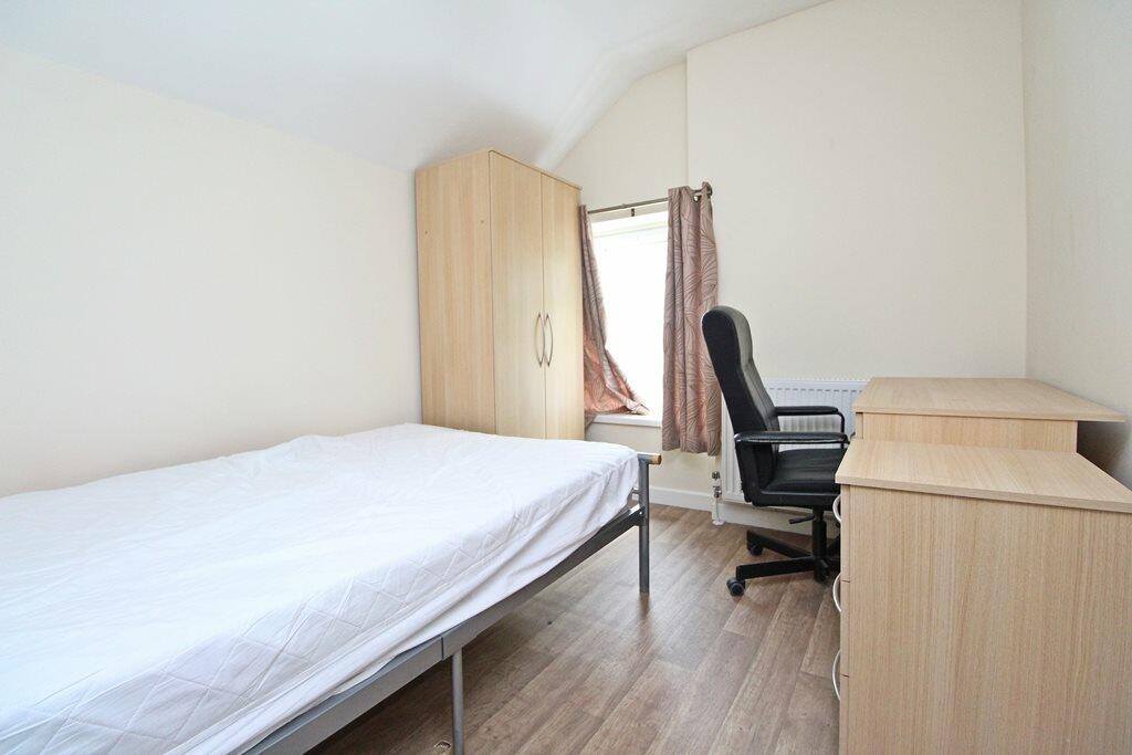 9_Room 2