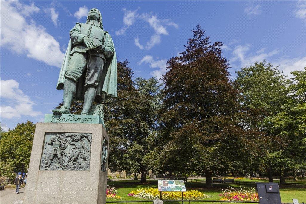John Bunyan Statue