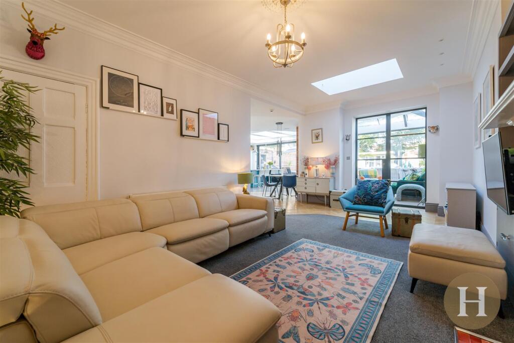 Hadleigh Estate Agents-73.jpg