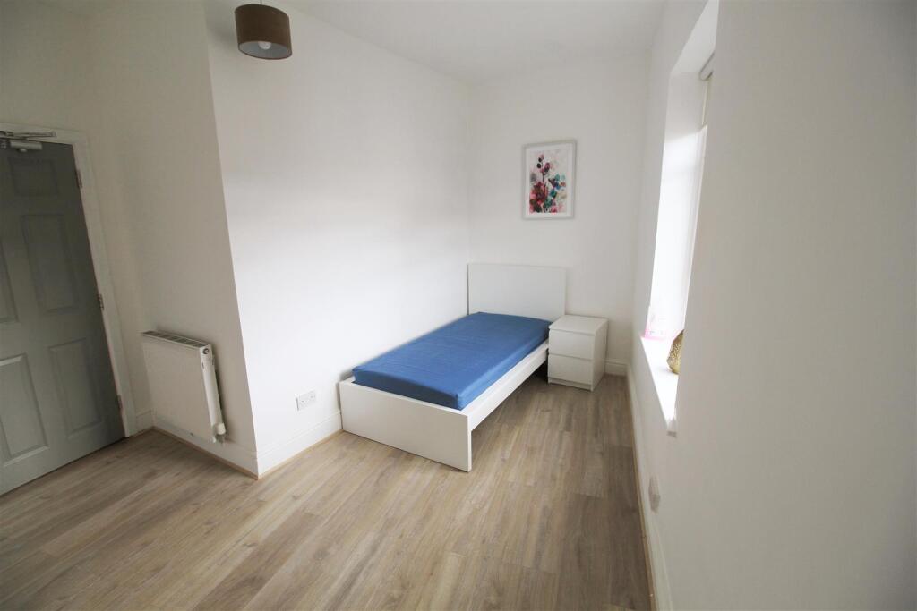 Room4 .jpg