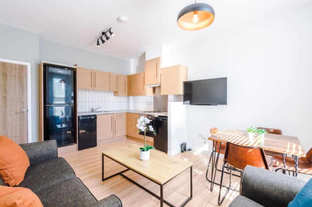 SHF4 - Living Area / Kitchen