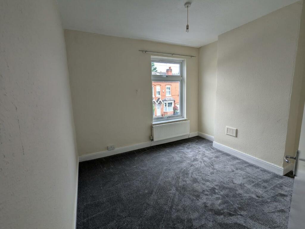 Front bedroom.jpeg